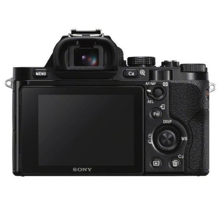 Sony Alpha α7 Mark II + SEL-2870 FE 28-70 mm f/3.5-5.6 OSS