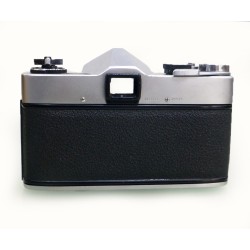 Yashica J-3 + Yashinon 1:2 50mm 2