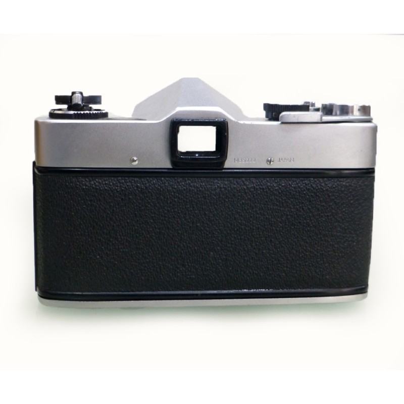 Yashica J-3 + Yashinon 1:2 50mm