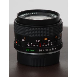 Yashica 28 mm 1:2,8