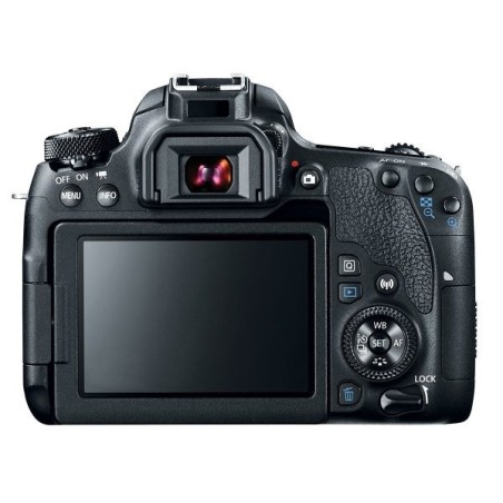 Canon EOS 77D + 18-55mm 4-5.6