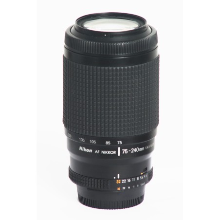 Lente Nikkor AF 75-240MM F/4.5-5.6